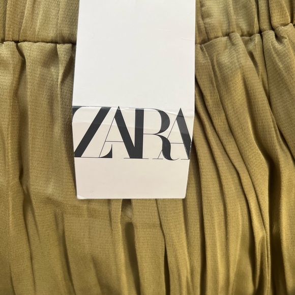 ZARA long skirt. Brand new with tags. Price imentioned is with 13% tax I paid. - Picture 4 of 4